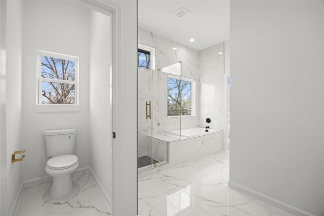 Building Photo - 5110 Westover St