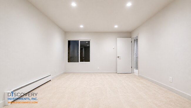Building Photo - 2101 Shore Line Dr
