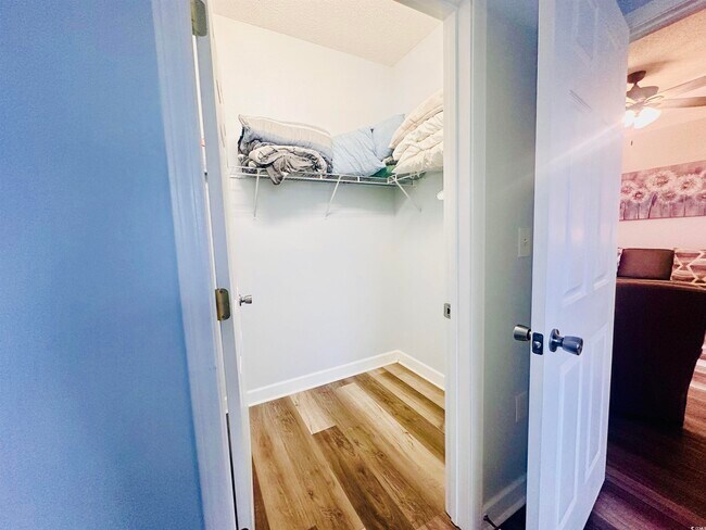 Building Photo - 505 Wickham Dr