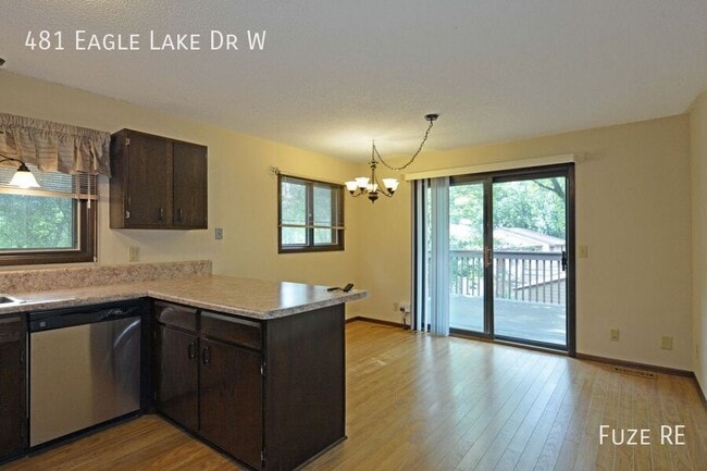Building Photo - 481 W Eagle Lake Dr