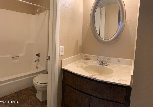Building Photo - 2217 E Cactus Rd
