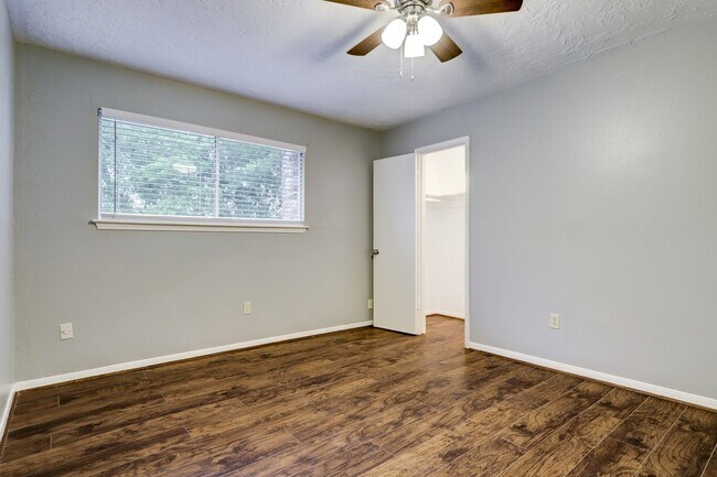 Building Photo - 12346 Huntington Venture Dr