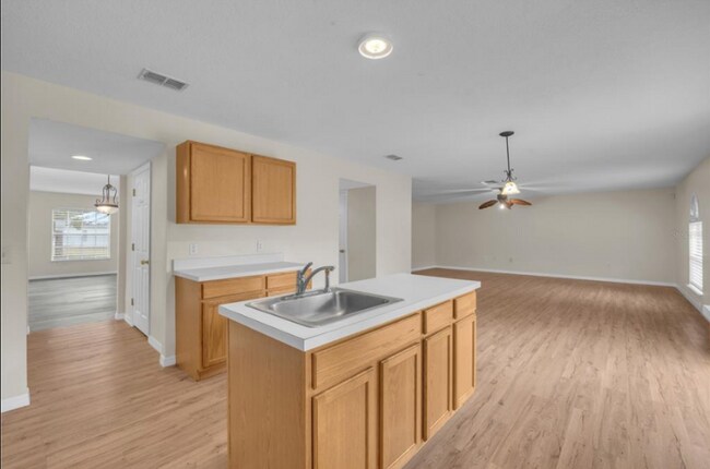 Building Photo - 1703 Alhambra Crest Dr