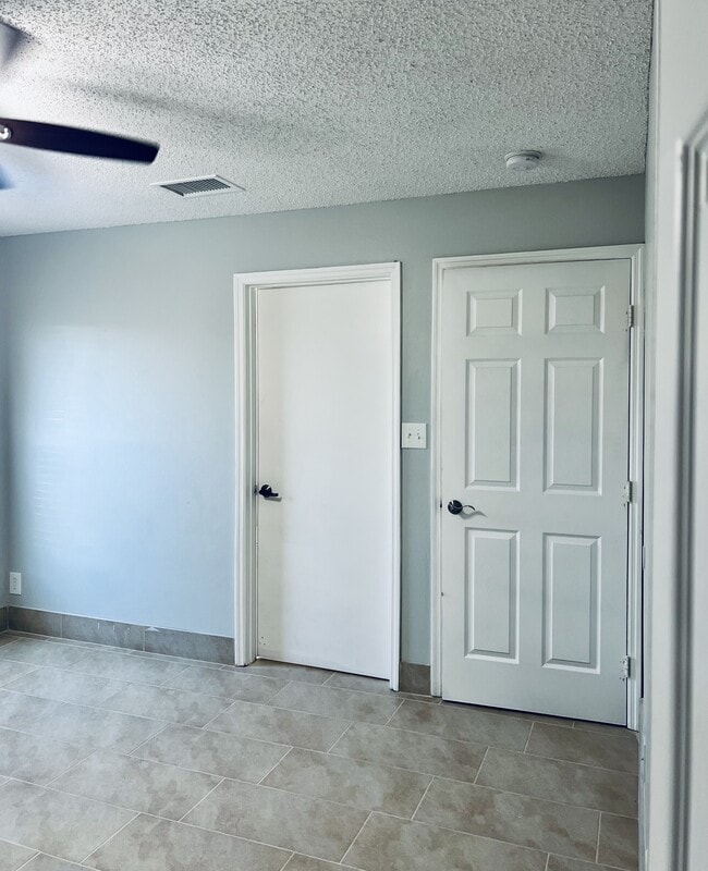 Building Photo - 2386 Harbor Town Dr