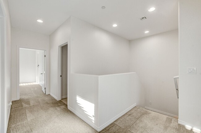 Building Photo - 4 Bedroom Townhouse in Tule Springs Coming Soon!