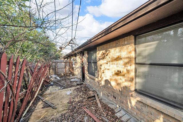 Building Photo - 6510 Oak Forest Ct