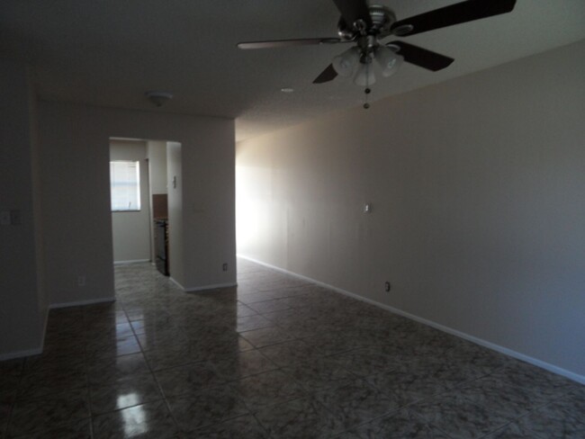 Building Photo - 2-Bed, 2-Bath Condo in Coral Springs!