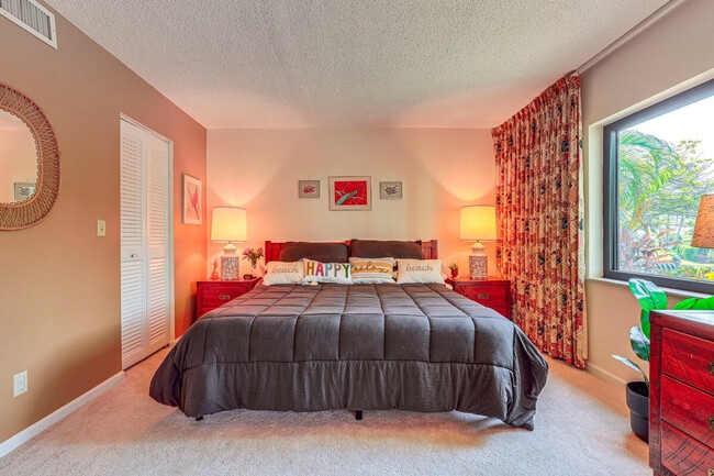 Building Photo - 2400 S Ocean Dr