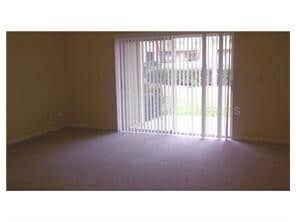 Building Photo - Beautiful Temple Terrace Townhome!