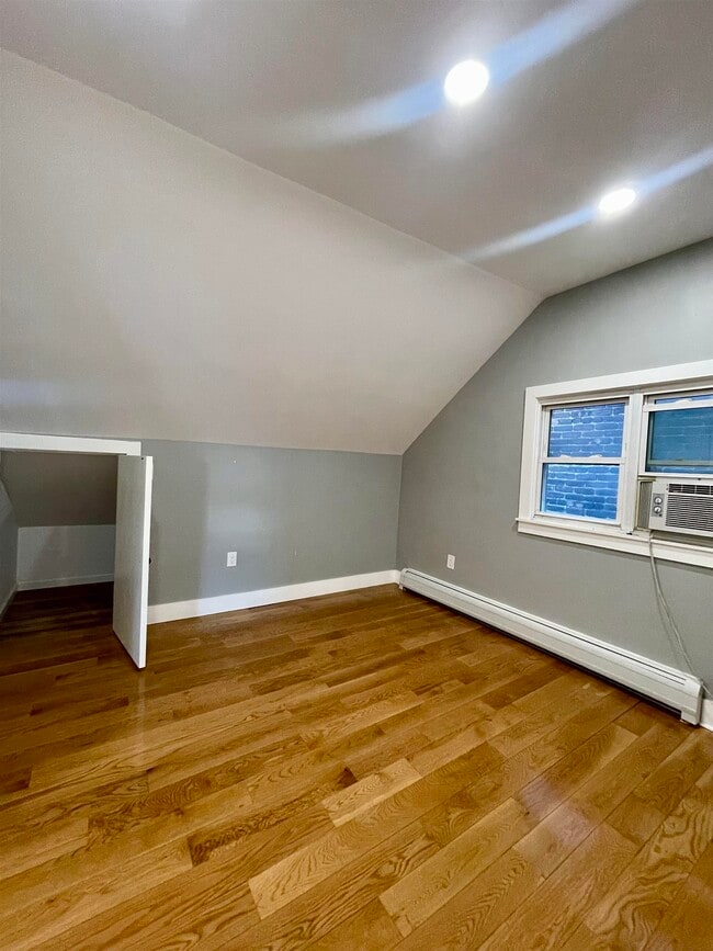 Building Photo - 530-532-532 40th St