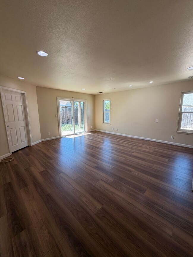 Building Photo - Beautiful Citrus Heights Home