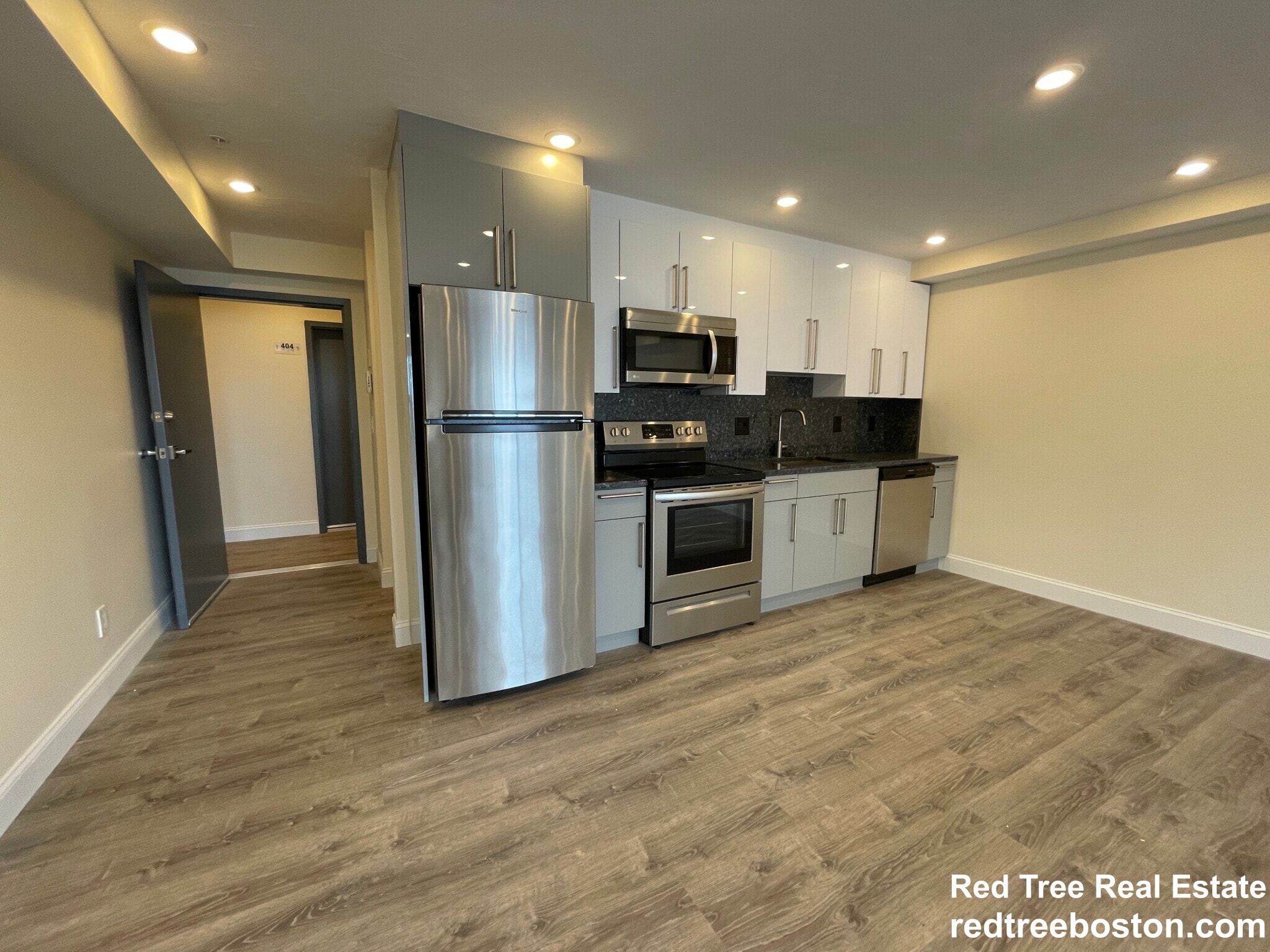 Building Photo - 1028a Commonwealth Ave