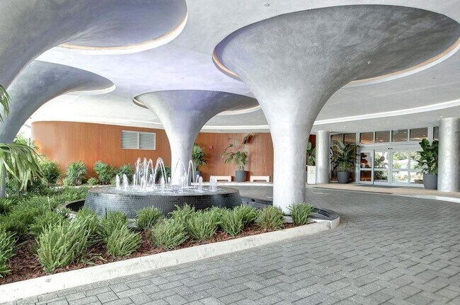 Building Photo - 1116 N Ocean Blvd