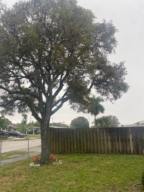 Building Photo - 5425 NE 1st Ave.