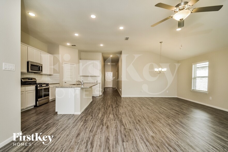 Building Photo - 6217 Painswick Dr