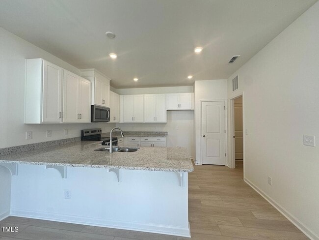 Building Photo - 701 Kerry Cattle Dr