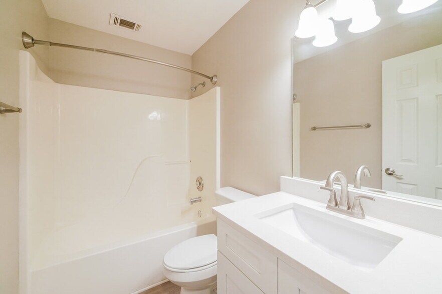 Building Photo - 57 Highland Dr