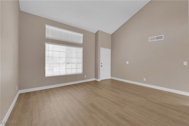 Building Photo - 2830 Belleza Ln