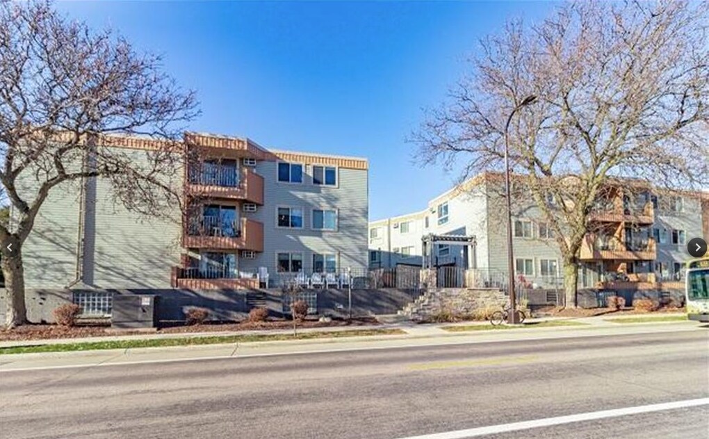 Building Photo - 3540 Hennepin Ave #217