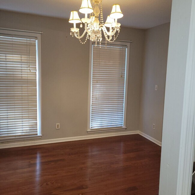 Building Photo - 3 br, 2.5 bath House - 14 Sorento Blvd.