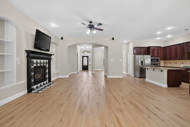 Building Photo - 18910 Honey Mesquite