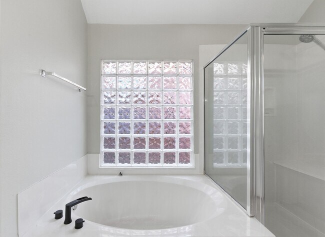 Building Photo - 7215 Bristol Ridge Dr