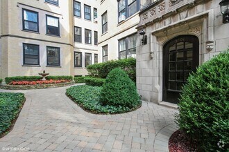 Building Photo - 3606 N Pine Grove Ave