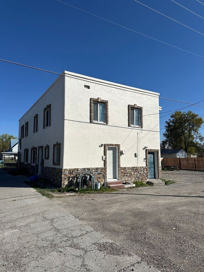 Building Photo - 62 E Alice St