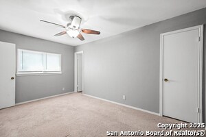 Building Photo - 5827 Sun Bay