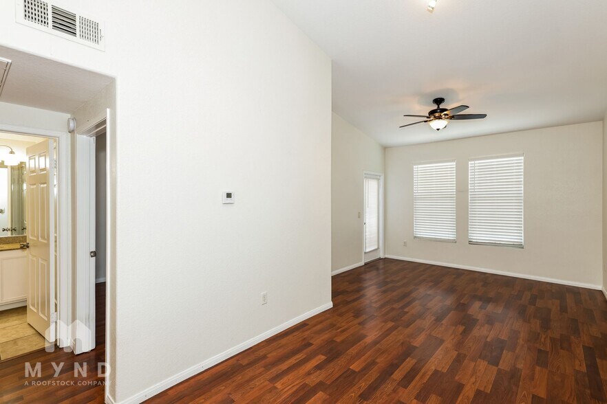 Building Photo - 9975 Peace Way