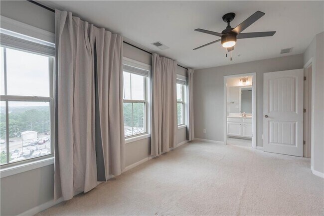 Building Photo - 416 Montclair Ct