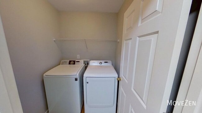 Building Photo - 2608 Vega Ct