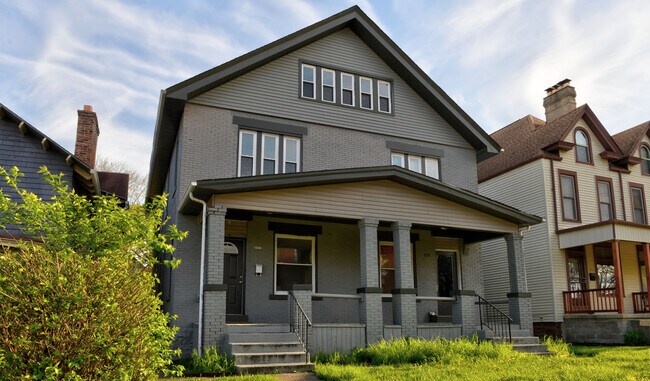 Building Photo - 1515-1517 Hawthorne