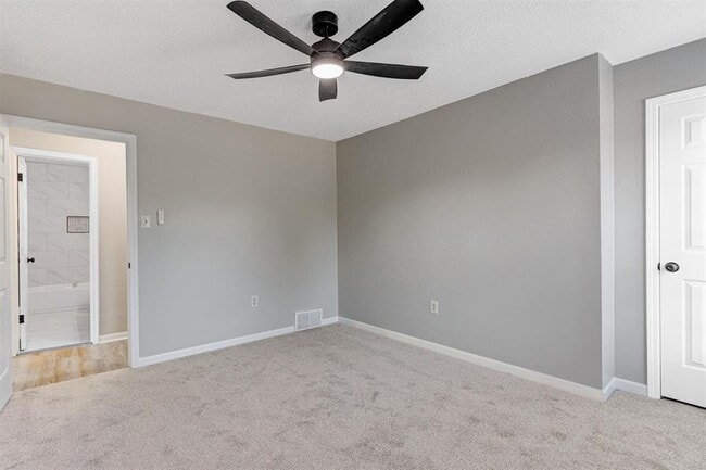 Building Photo - 7801 Autumn Creek Dr