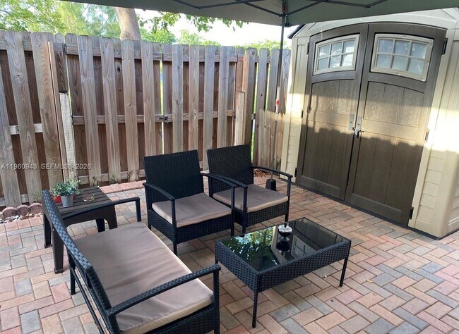 Building Photo - 7245 NW 173rd Dr