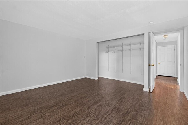 Building Photo - 18 Spring Song Ct