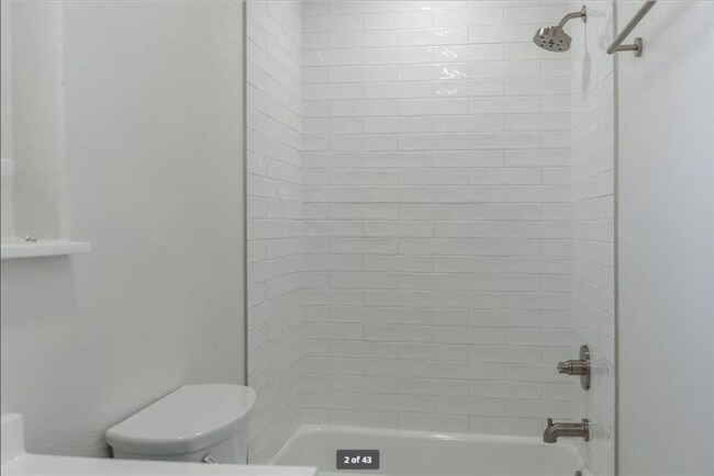 Building Photo - 4 Bed 3 Bath in Uptown OKC
