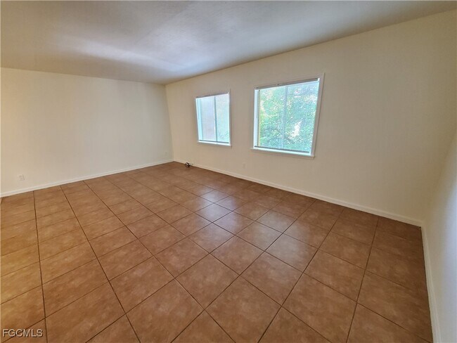 Building Photo - 2366 E Mall Dr