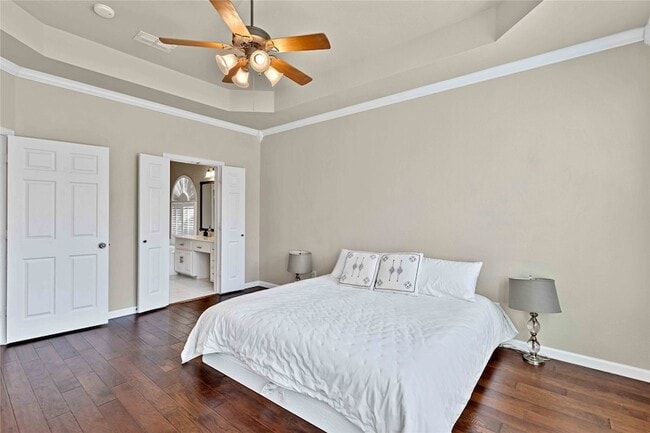 Building Photo - 7305 Oak Leaf Dr