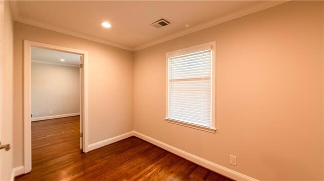 Building Photo - 3935 Briaridge Cir