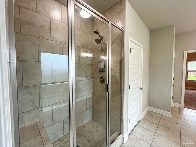 Building Photo - 9379 Pebble Stone Dr