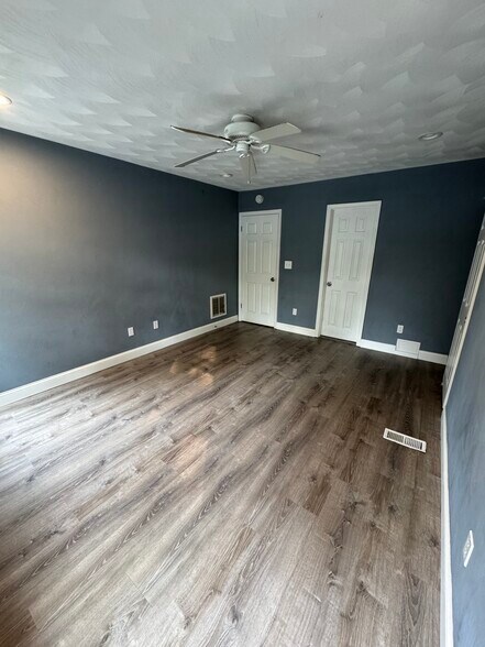 Building Photo - 633 Pine Bnd