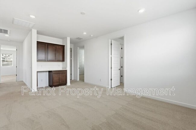 Building Photo - 6922 W Buckhorn Trail