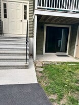 Building Photo - 4 Bridgeview Cir
