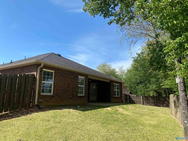 Building Photo - 128 Somerset Park Dr