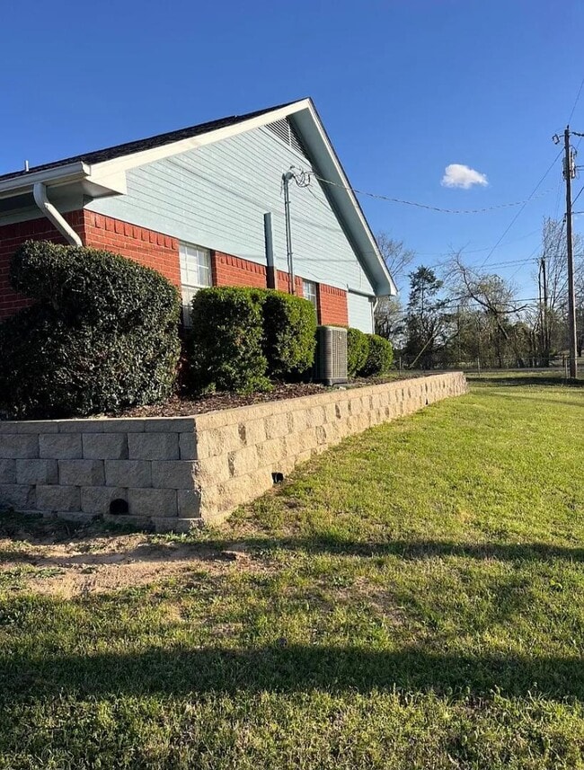 Building Photo - 11055 County Rd 219