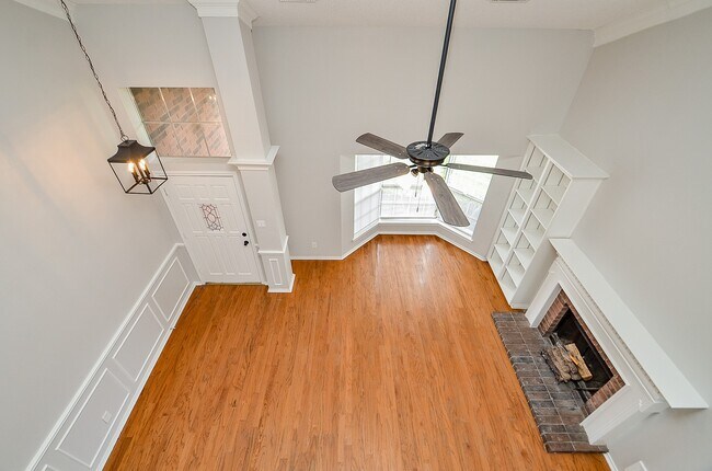 Building Photo - 1206 Green Knoll Dr