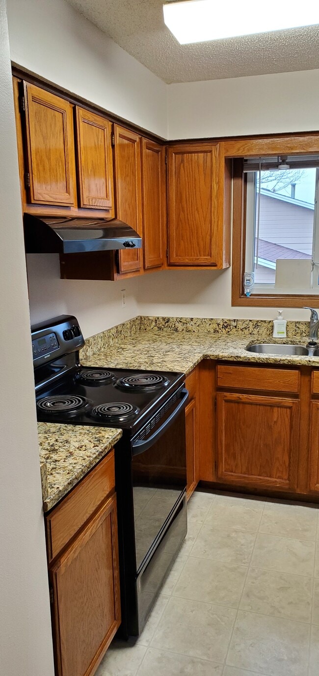 click on photos for better image - 14619 Burnell Park Dr