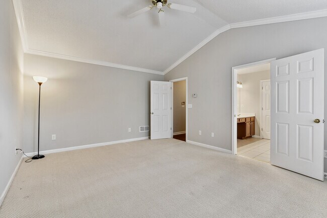 Building Photo - 2655 Traywick Chase