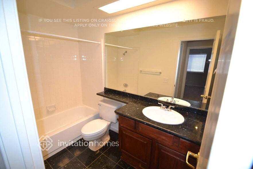 Building Photo - 117 Pau Ct